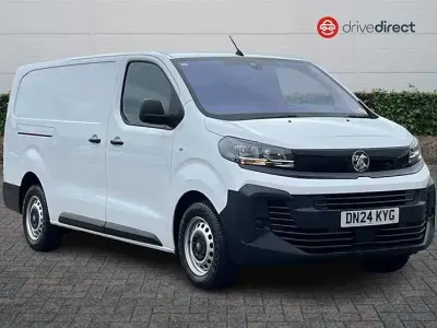 Used Vauxhall Vivaro 150 HP (110 kW) 2024 White MPV