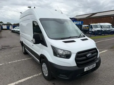 Usado Ford Transit 2021 Blanco Monovolumen