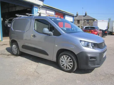 Używany Peugeot Partner 2019 Szary Minivan