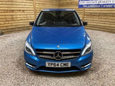 Usado Mercedes B200 136 HP (100 kW) 2014 Azul Monovolume