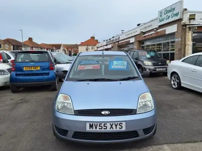 Usado Ford Fiesta Style 75 HP (55 kW) 2005 Azul Citadino