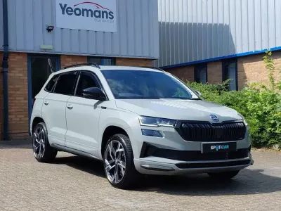 Gebraucht Skoda Karoq SportLine 150 PS (110 kW) 2025 Grau SUV