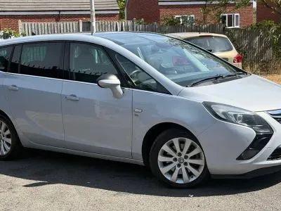 Used Vauxhall Zafira Tourer Elite 165 HP (121 kW) 2014 MPV