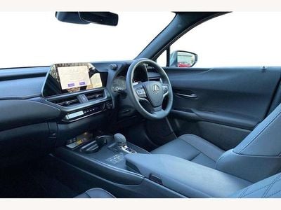 Used Lexus UX 300h Sport Design Packet 199 HP (146 kW) 2025 White SUV