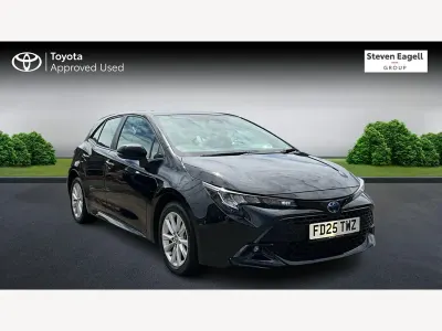 Used Toyota Corolla 140 HP (102 kW) 2025 Black Hatchback