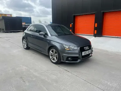 Używany Audi A1 S-Line 2012 Szary Hatchback