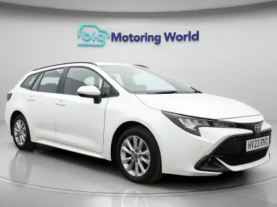 Usado Toyota Corolla 140 CV (102 kW) 2023 Blanco Familiar