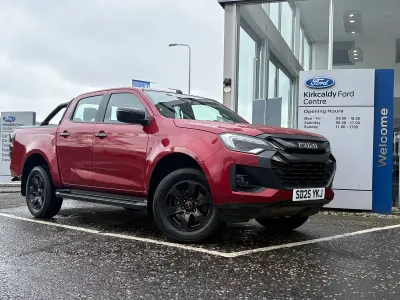 Usado Isuzu D-Max 163 CV (119 kW) 2025 Rojo Pickup/Camioneta