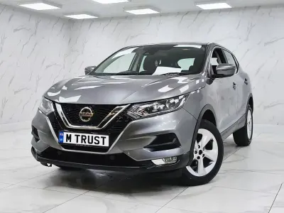 Begagnad Nissan Qashqai Acenta Premium 140 HK (102 kW) 2019 Grå SUV