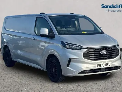 Używany Ford Transit Custom Limited 136 KM (100 kW) 2024 Srebrny Van