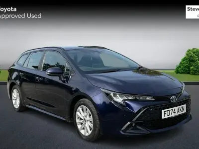 Used Toyota Corolla 140 HP (102 kW) 2024 Blue Estate