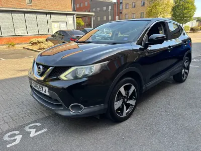 Used Nissan Qashqai N-Connecta 115 HP (84 kW) 2016 Black SUV