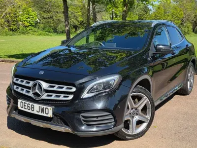 Käytetty Mercedes GLA200 AMG line 2018 Musta Katumaasturi