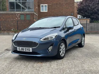 Usado Ford Fiesta Zetec 2018 Azul Citadino