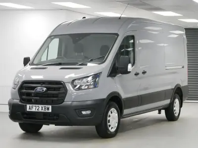 Usado Ford Transit Trend 130 CV (95 kW) 2022 Gris Van