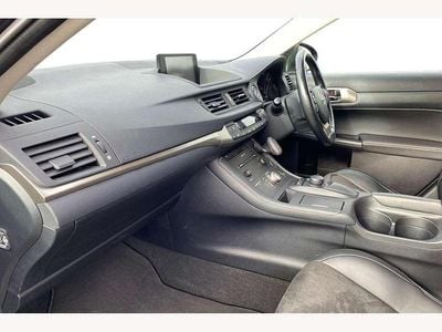 Used Lexus CT200h Sport Line 136 HP (100 kW) 2017 Black Hatchback