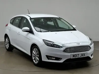 Usado Ford Focus Titanium 125 HP (91 kW) 2017 Branco Citadino