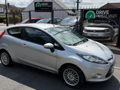 Used Ford Fiesta 82 HP (60 kW) 2012 Silver Hatchback