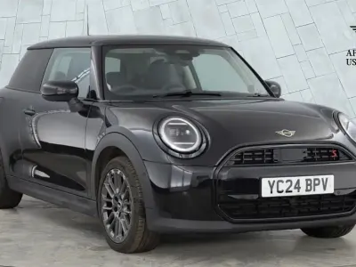 Used Mini Cooper S Hatch 201 HP (147 kW) 2024 Black Hatchback