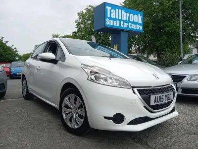Second-hand Peugeot 208 Access 82 CP (60 kW) 2015 Alb Hatchback