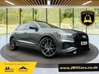 Begagnad Audi Q8