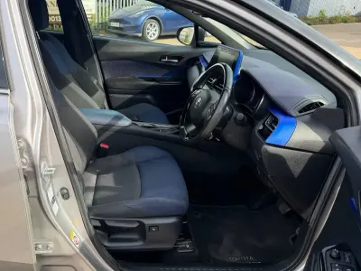 Used Toyota C-HR 122 HP (89 kW) 2018 Silver SUV