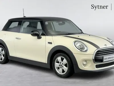 Used Mini Cooper Classic 134 HP (98 kW) 2019 White Hatchback