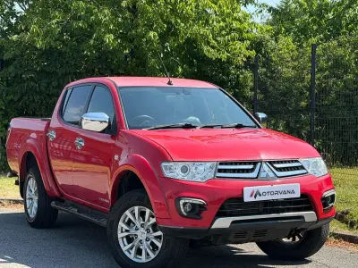 Used Mitsubishi L200 176 HP (129 kW) 2015 Red Pickup