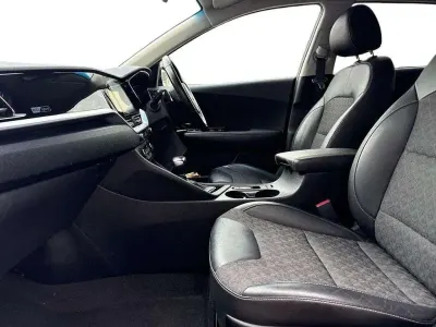 Gebraucht Kia Niro 141 PS (103 kW) 2020 Schwarz SUV