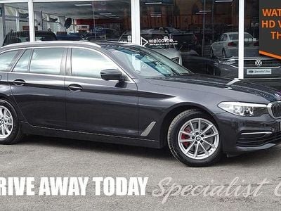Begagnad BMW 520 Comfort Edition 184 HK (135 kW) 2019 Grå Kombi