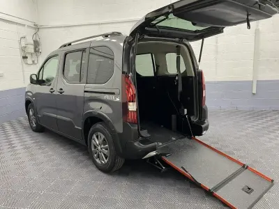 Used Peugeot Rifter Allure 130 HP (95 kW) 2023 Grey MPV