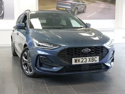 Used Ford Focus ST-Line 155 HP (114 kW) 2023 Blue Estate