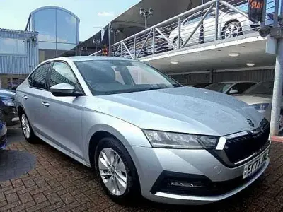 Used Skoda Octavia SE 110 HP (80 kW) 2023 Brilliant silver metallic Hatchback