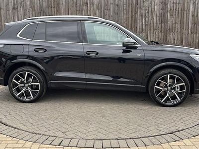 Used 2025 VW Tiguan R-line SUV | £35,399 (Fair price)