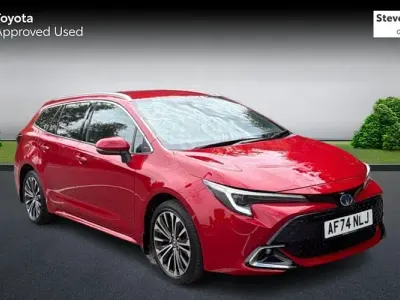 Used Toyota Corolla Design 140 HP (102 kW) 2024 Red Estate