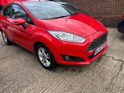 Used Ford Fiesta Zetec 2016 Red Hatchback
