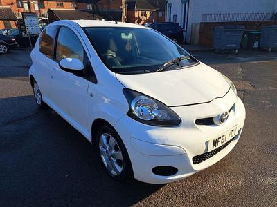 Used Toyota Aygo 68 HP (50 kW) 2011 White Hatchback
