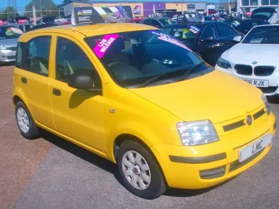 Begagnad Fiat Panda Dynamic 2010 Gul Halvkombi