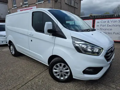 Used Ford Transit Custom Limited 130 HP (95 kW) 2021 White Van