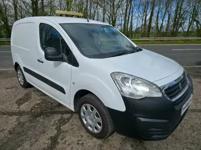 Second-hand Peugeot Partner 2017 Alb