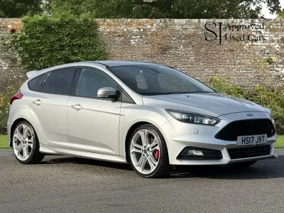 Używany Ford Focus ST 250 KM (183 kW) 2017 Srebrny Hatchback