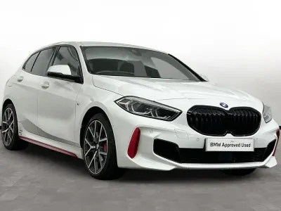 Begagnad BMW 128 Comfort Edition 261 HK (191 kW) 2023 Vit Halvkombi