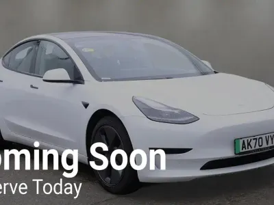 Used Tesla Model 3 Standard Range 239 kW (325 HP) 2020 White Sedan