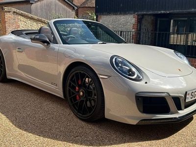 Porsche 911 Carrera GTS