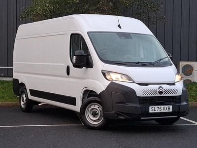 Solid icy white New 2025 Citroën Relay Van | £22,998 (Fair price)