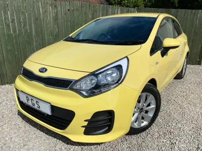 Used Kia Rio 2015 Yellow Hatchback