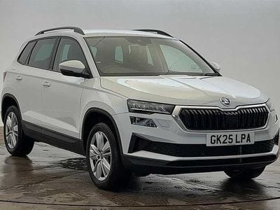 Moon white metallic Used 2025 Skoda Karoq SE SUV | £20,395 (Good price)