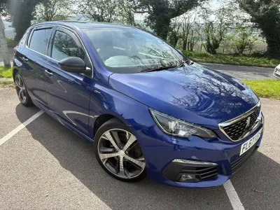 Używany Peugeot 308 GT 200 KM (147 kW) 2017 Niebieski Hatchback