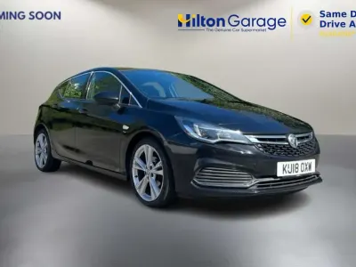 Gebraucht Vauxhall Astra SRi 150 PS (110 kW) 2018 Schwarz Kleinwagen
