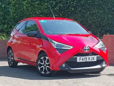 Used Toyota Aygo Trend 72 HP (52 kW) 2019 Red Hatchback
